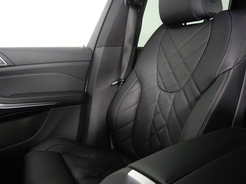 Used 2025 BMW X5 xDrive50e image 27