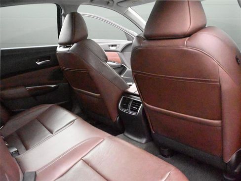 Used 2016 Acura TLX V6 w/ Technology Package image 24