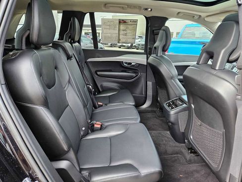 Used 2021 Volvo XC90 T5 Momentum image 19