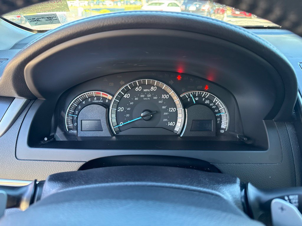 Used 2014 Toyota Camry SE FWD image 16