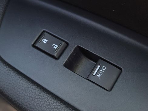 Used 2022 Honda Pilot Sport image 23