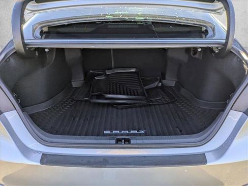 Used 2018 Toyota Camry XSE image 6