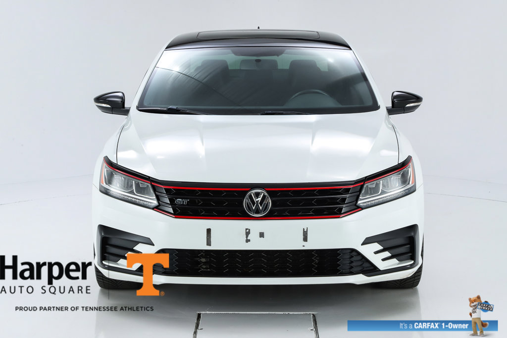 Used 2018 Volkswagen Passat 3.6 FWD image 16