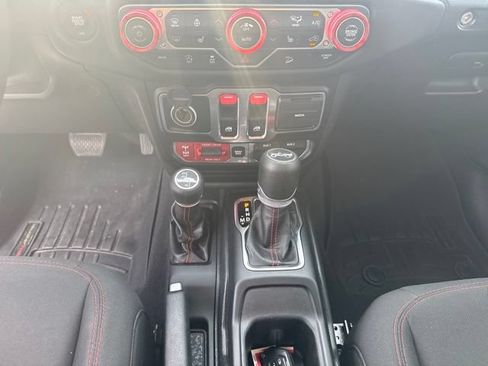 Used 2019 Jeep Wrangler Rubicon AWD/4WD image 17