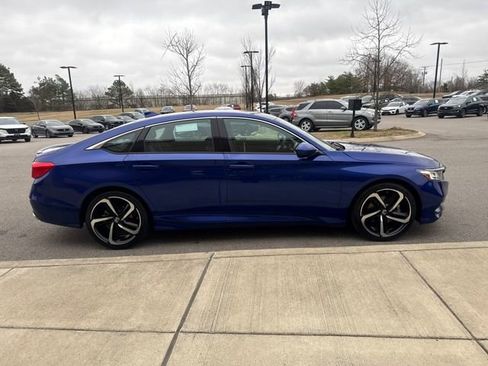 Used 2019 Honda Accord Sport image 5