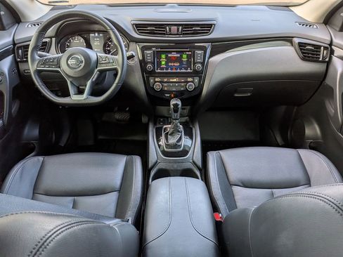 Used 2022 Nissan Rogue Sport SL w/ Premium Package image 15