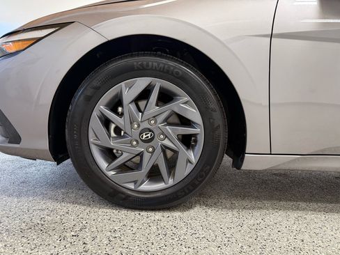 Used 2024 Hyundai Elantra SEL image 9