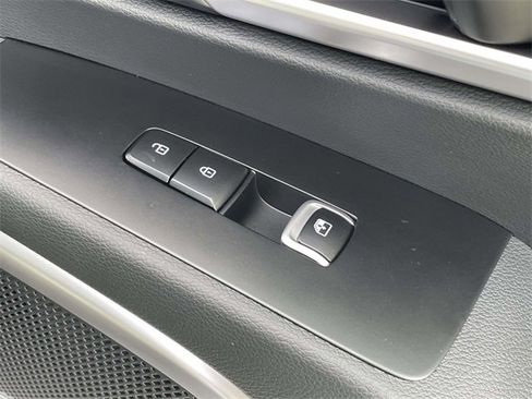 New 2025 Kia Telluride S image 18