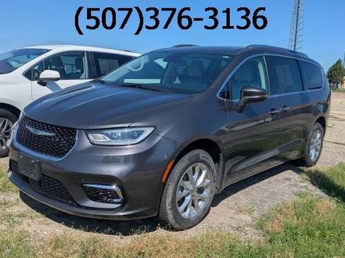 Used 2021 Chrysler Pacifica Touring-L AWD/4WD image 1