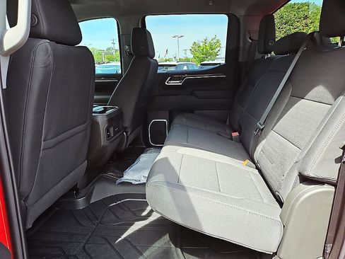 New 2026 Chevrolet Silverado 1500 LT w/ Z71 Off-Road Package AWD/4WD image 11