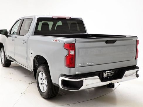 Used 2025 Chevrolet Silverado 1500 LT image 6