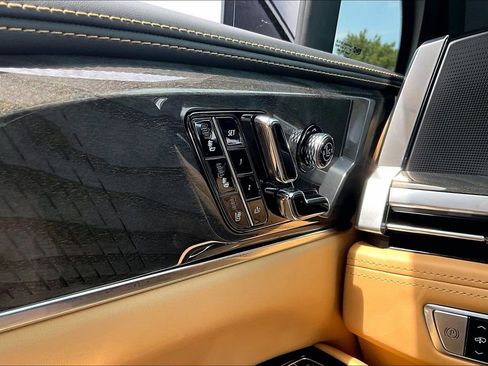 Used 2025 Cadillac Escalade IQ Luxury 2 AWD/4WD image 24