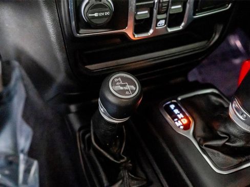 Used 2021 Jeep Wrangler Unlimited Sahara AWD/4WD image 38