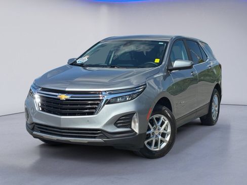Used 2023 Chevrolet Equinox LT w/ Driver Convenience Package AWD/4WD image 2