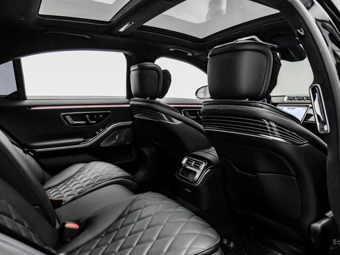 Used 2024 Mercedes-Benz S 580 4MATIC Sedan w/ AMG Line image 70