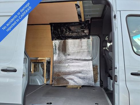 Used 2023 Mercedes-Benz Sprinter 2500 image 12