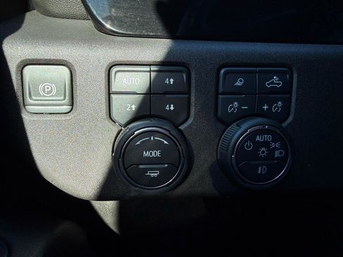 Used 2025 Chevrolet Silverado 3500 LTZ w/ LTZ Texas Edition AWD/4WD image 38