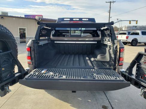 Used 2022 Nissan Frontier PRO-4X image 36