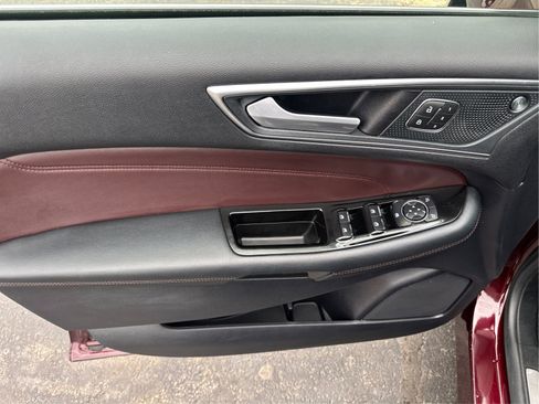 Used 2020 Ford Edge Titanium w/ Equipment Group 301A image 21