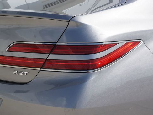 Used 2020 Genesis G90 3.3T Premium RWD image 19