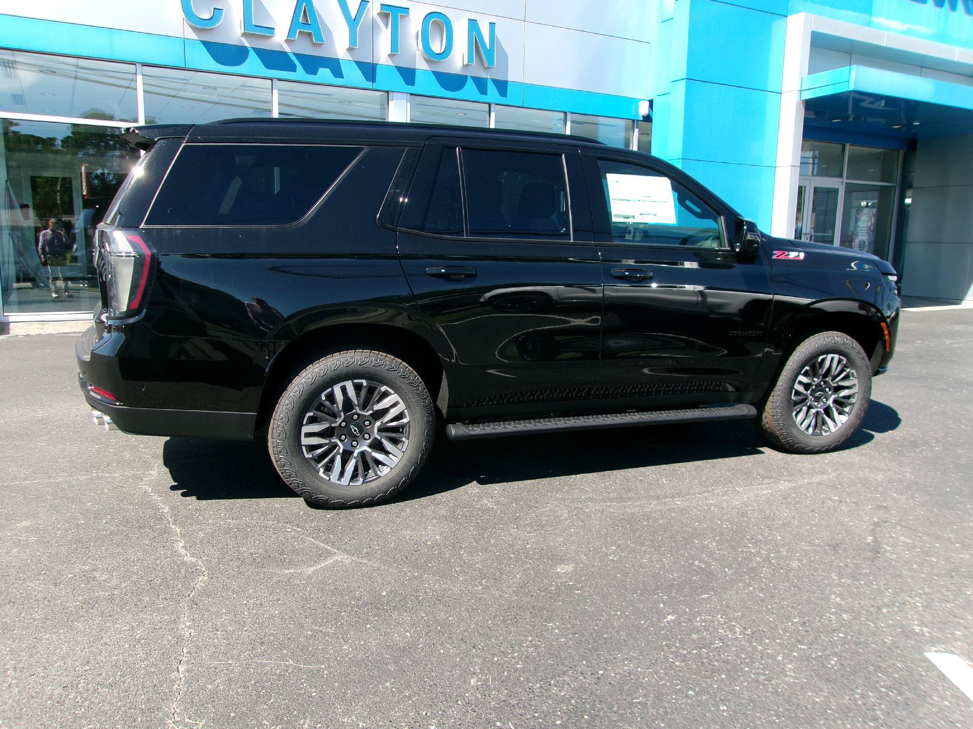 New 2026 Chevrolet Tahoe Z71 w/ Comfort Package AWD/4WD image 3