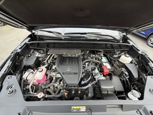 Used 2023 Toyota Highlander L FWD image 24