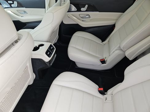 Used 2021 Mercedes-Benz GLS 580 4MATIC image 30