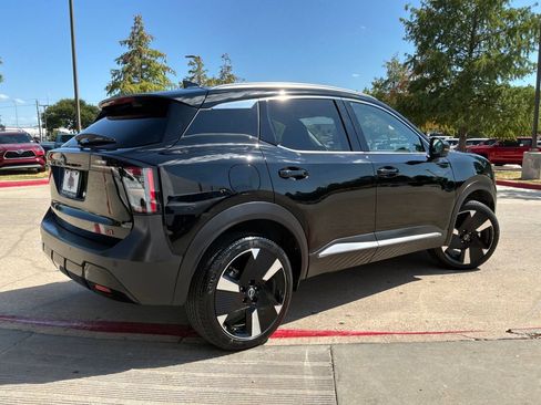 Used 2026 Nissan Kicks SR FWD image 6