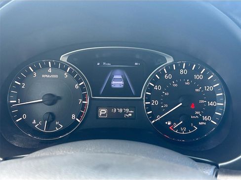 Used 2014 Nissan Altima 2.5 SV w/ Convenience Package image 13