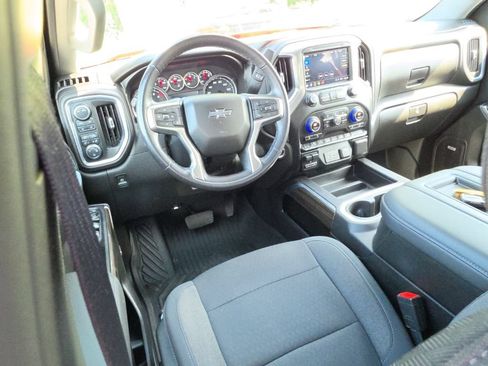 Used 2021 Chevrolet Silverado 1500 LT Trail Boss w/ Convenience Package II AWD/4WD image 5
