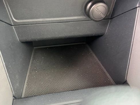 Used 2017 Subaru Forester 2.5i Premium w/ All-Weather Package image 24