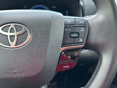 Used 2025 Toyota Camry LE image 17