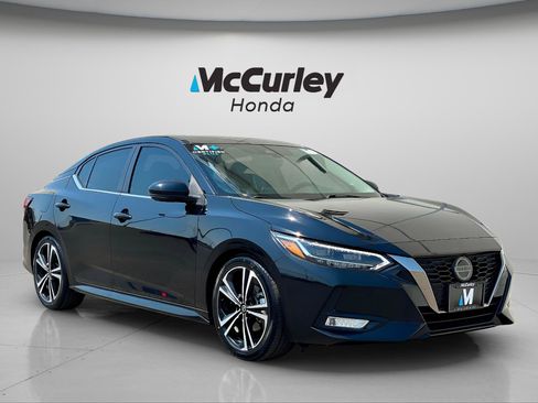 Used 2022 Nissan Sentra SR w/ SR Premium Package FWD image 1