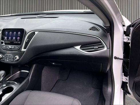 Used 2023 Chevrolet Malibu LT FWD image 18