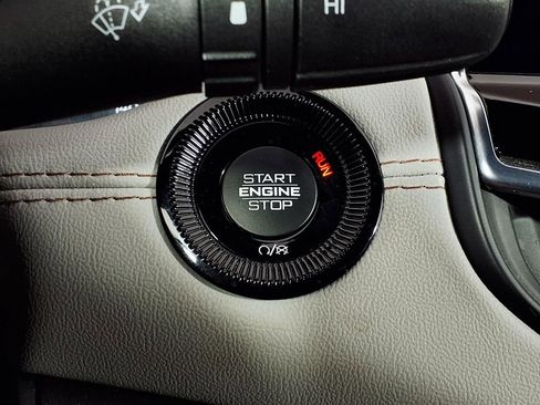 Used 2025 Jeep Compass Limited AWD/4WD image 16