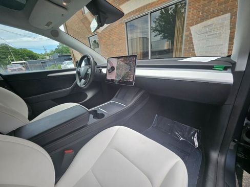 Used 2023 Tesla Model Y AWD image 55