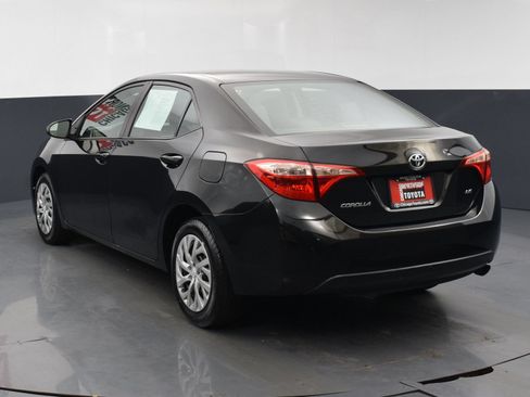 Used 2018 Toyota Corolla LE FWD image 3