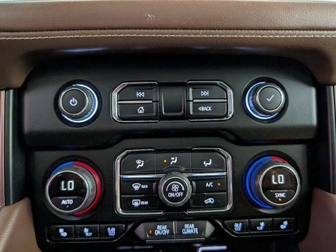 Used 2022 Chevrolet Tahoe High Country AWD/4WD image 31