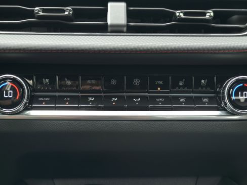 New 2026 Chevrolet Equinox RS w/ Convenience Package III FWD image 15