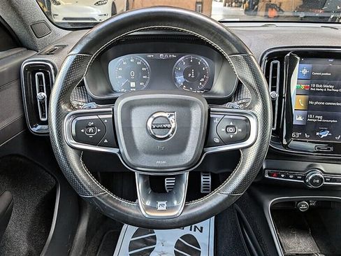 Used 2019 Volvo XC40 T5 R-Design AWD/4WD image 19