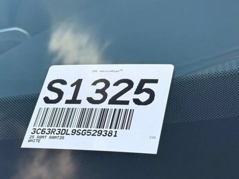 Used 2025 RAM 3500 Big Horn AWD/4WD image 30