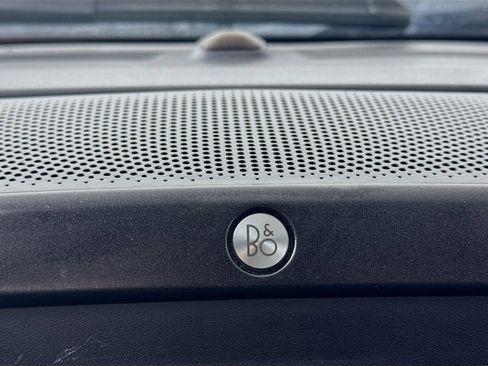 Used 2019 Ford F150 Lariat w/ Equipment Group 502A Luxury image 25