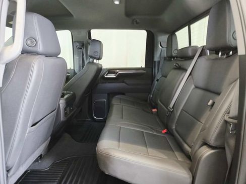 Used 2025 Chevrolet Silverado 2500 LT w/ Trail Boss Package image 9