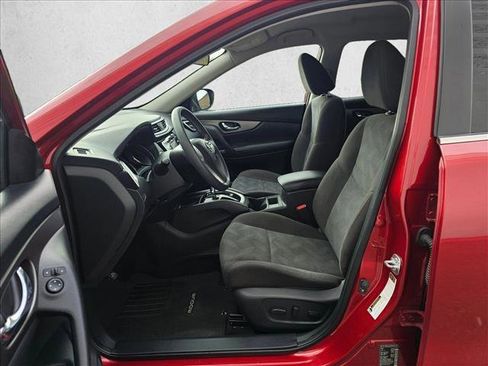 Used 2016 Nissan Rogue SV AWD/4WD image 19