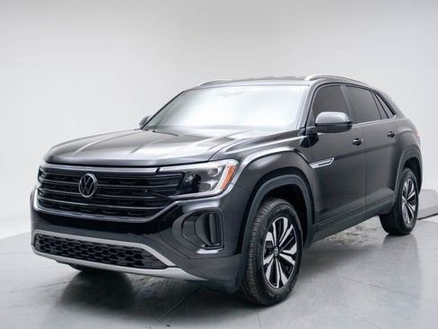 Used 2024 Volkswagen Atlas Cross Sport SE image 1