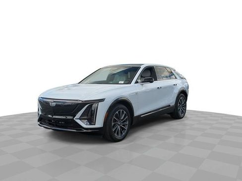 New 2026 Cadillac Lyriq Sport RWD image 4