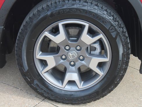 Used 2023 Honda Passport TrailSport image 3