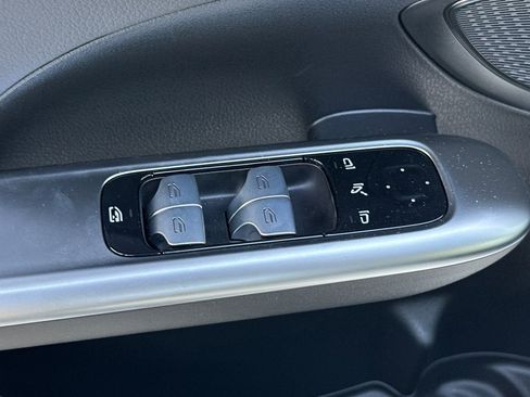 New 2025 Mercedes-Benz C 300 4MATIC Sedan image 21