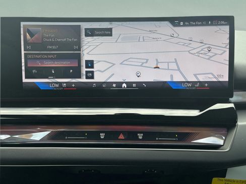 Used 2025 BMW i5 eDrive40i w/ Premium Package RWD image 14