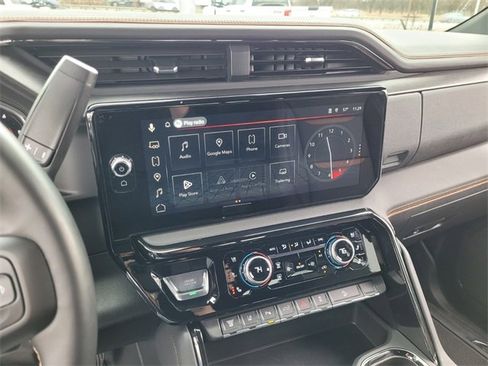 Used 2025 GMC Sierra 2500 AT4 w/ AT4 Premium Plus Package image 19